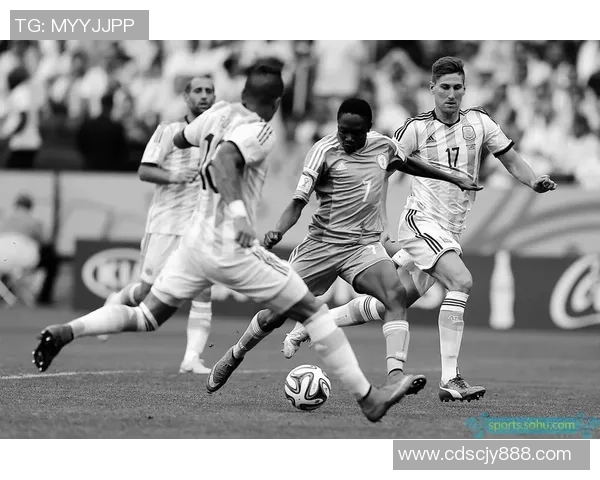 足球明星情感风波多年恋爱终分手背后的故事与心路历程揭秘