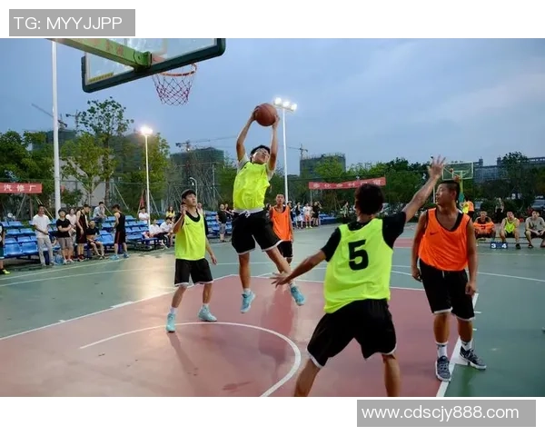 篮球团队协作实力对比成都篮球队荣获第三名佳绩分析